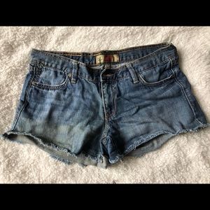 Vintage Old Navy denim shorts!